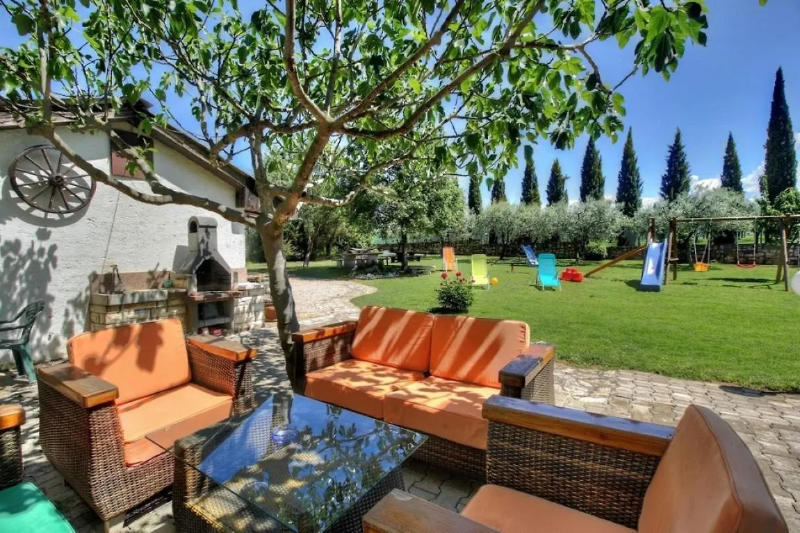 Guest house Apartments Sonja Zambratija